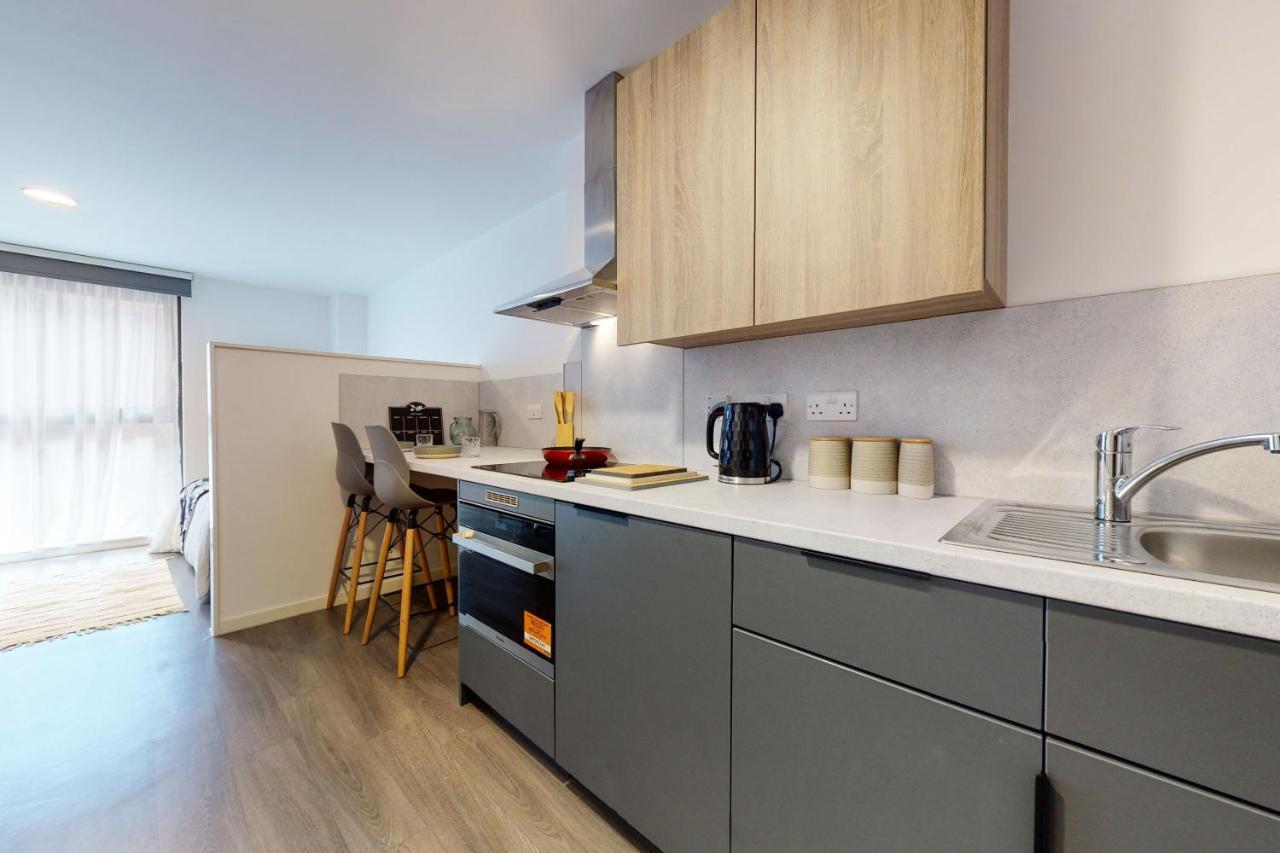 Private Bedrooms With Shared Kitchen, Studios And Apartments At Canvas Glasgow Near The City Centre For Students Only Екстер'єр фото